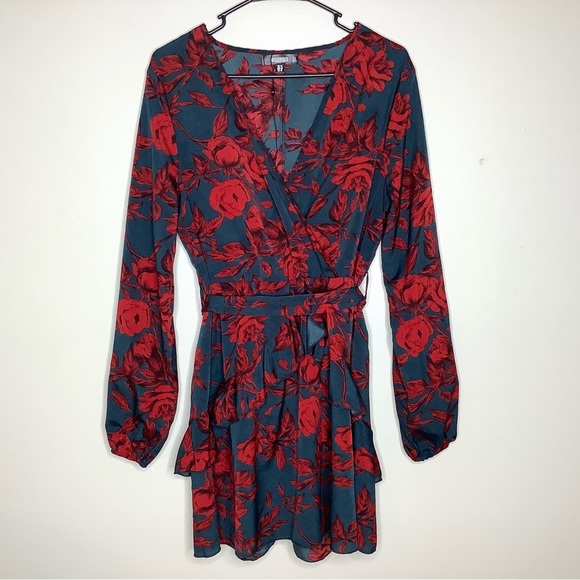 < NEW Missguided Wrap Dress > - Picture 2 of 6